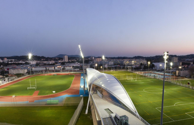 Complexe sportif Léo Lagrange de nuit